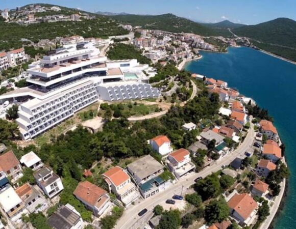 GRAND Hotel NEUM